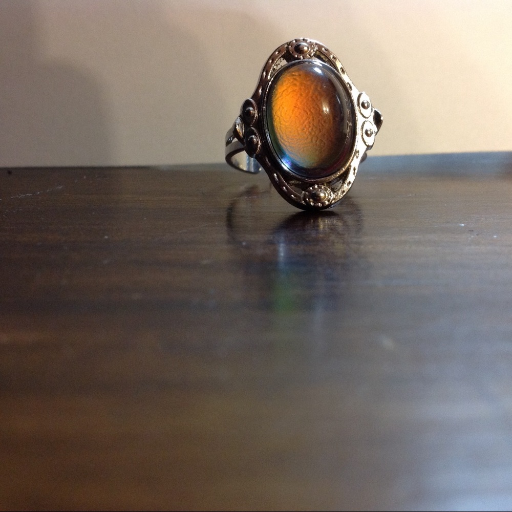 MOOD RING- super fun🎡 - Picture 2 of 7